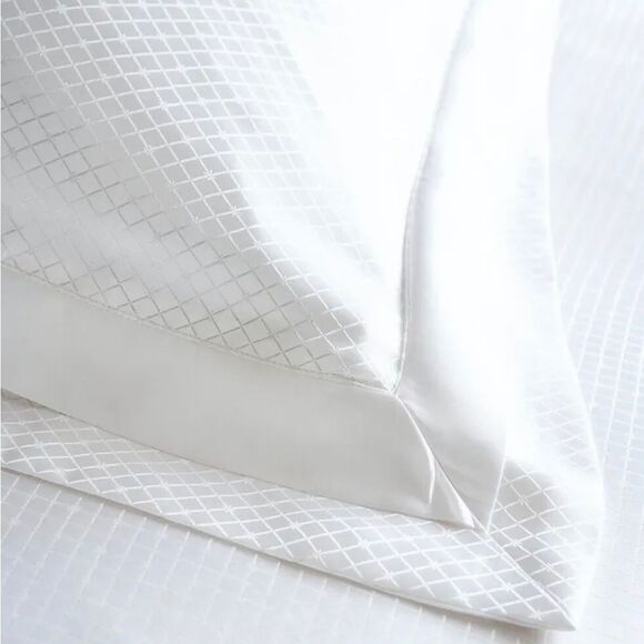 Gingerlily Eva Pure Mulberry Silk Duvet Cover, NWT, Queen Size - Picture 2 of 6